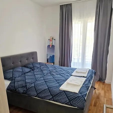 Apartment Boss Lux